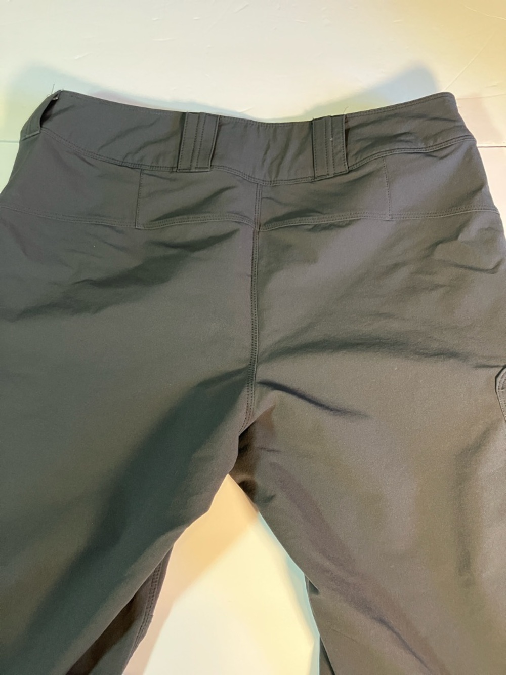 Eddie Bauer women’s First Ascent black Alpine Guide Pro pants - Picture 8 of 9
